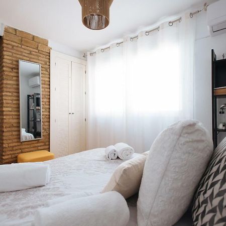 Cozy Attic With Terrace- 1Bd 1Bth- San Vicente Apartamento Sevilha Exterior foto