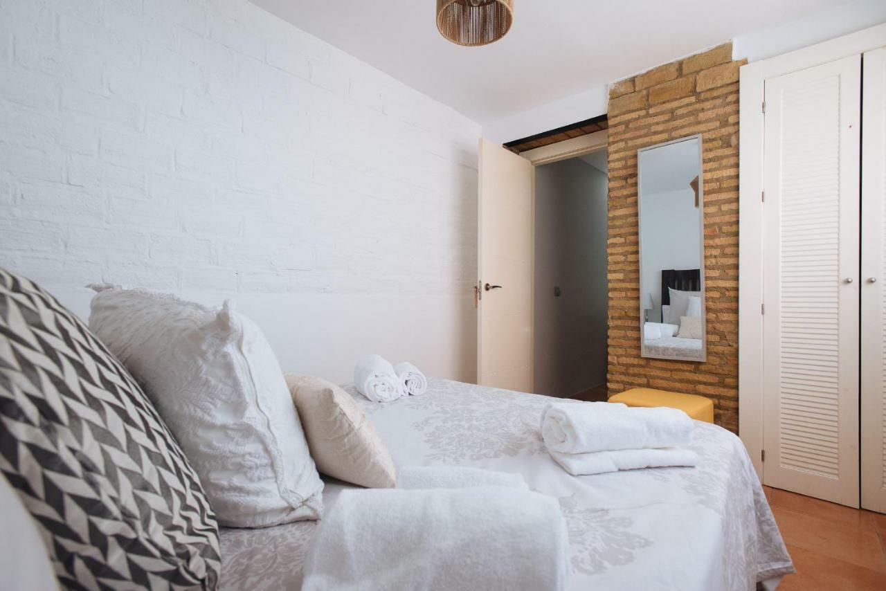 Cozy Attic With Terrace- 1Bd 1Bth- San Vicente Apartamento Sevilha Exterior foto